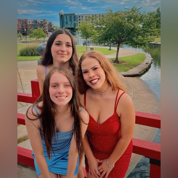 Bella divine homecoming dress - Picture 2 of 5